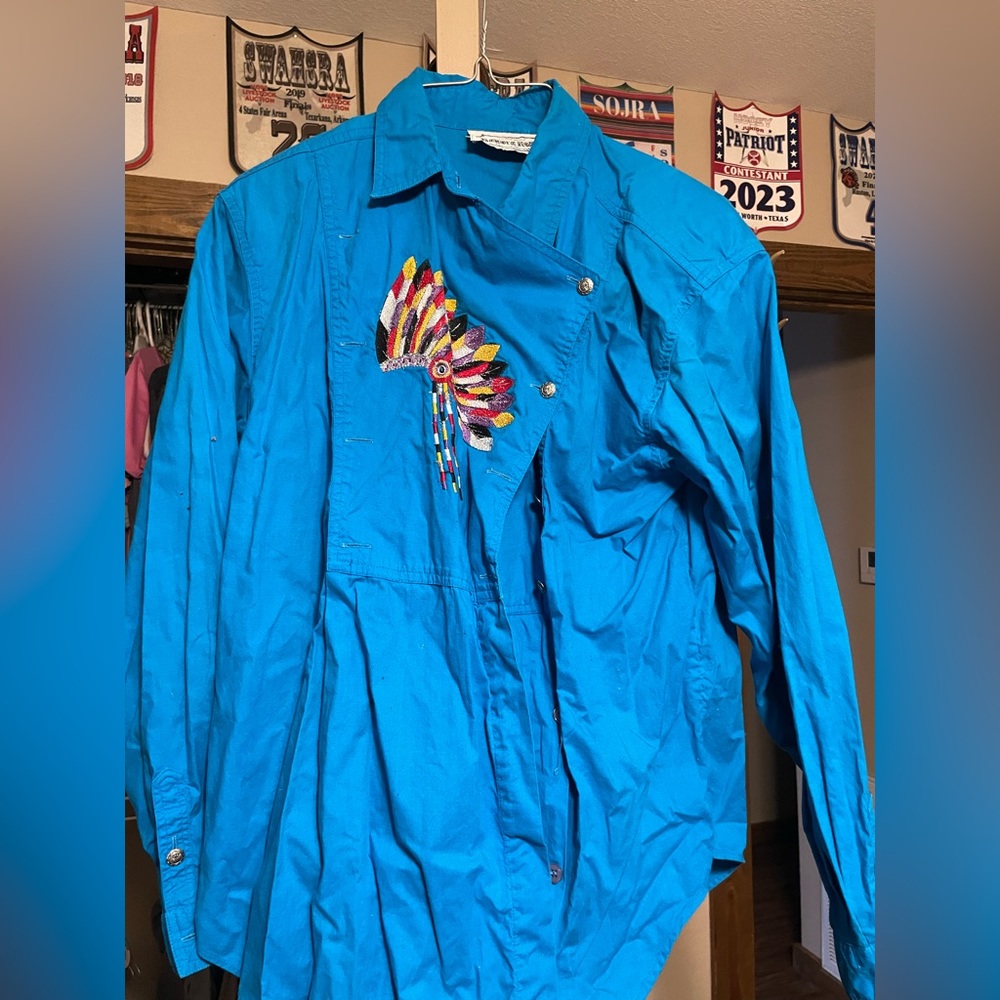 Size small Dakota rodeo vintage button down shirt